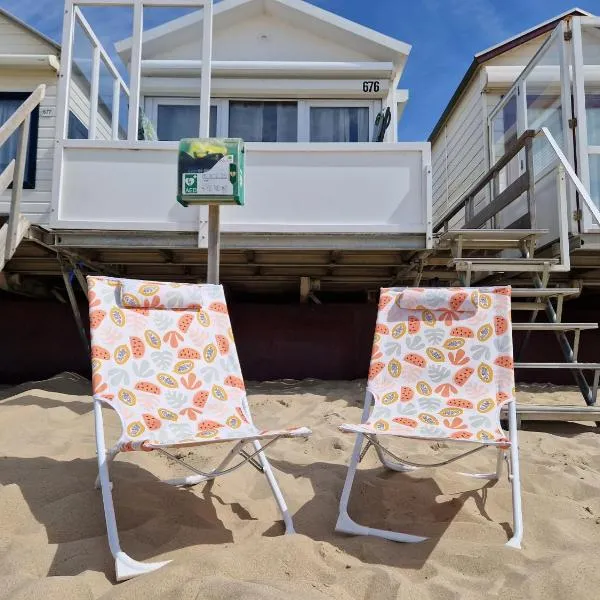 Slaapstrandhuisje Sleeping Beach House 676 Dishoek aan Zee, ξενοδοχείο σε Dishoek