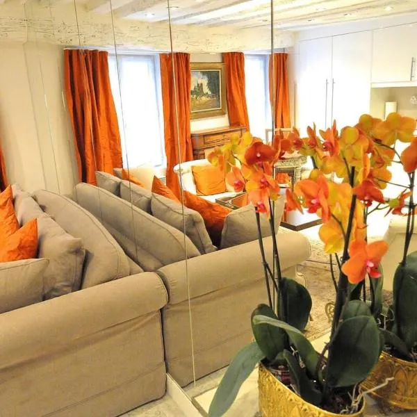 Tenderness at Notre Dame, DELACROIX