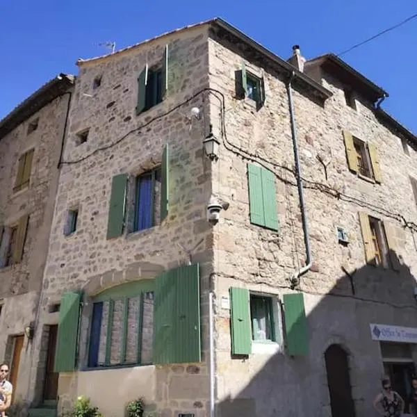 Gites Terre et Ciel, hotel in Largentière