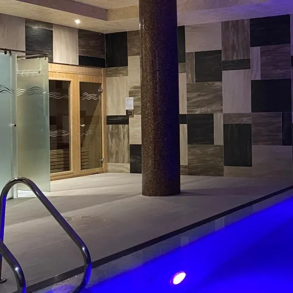 Torre Luxor, hotel a León