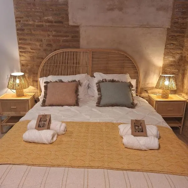 La casa de las flores, hotel v destinaci Toro