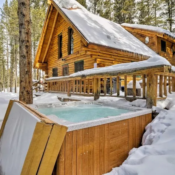 Rustic Breckenridge Cabin with Private Hot Tub, отель в городе Фэрплей