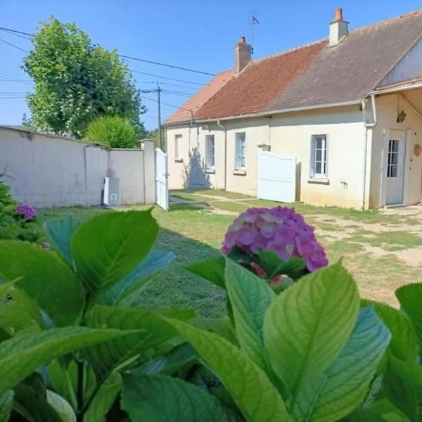 Gîte Au clair de lune, hotel di Châtillon-sur-Cher