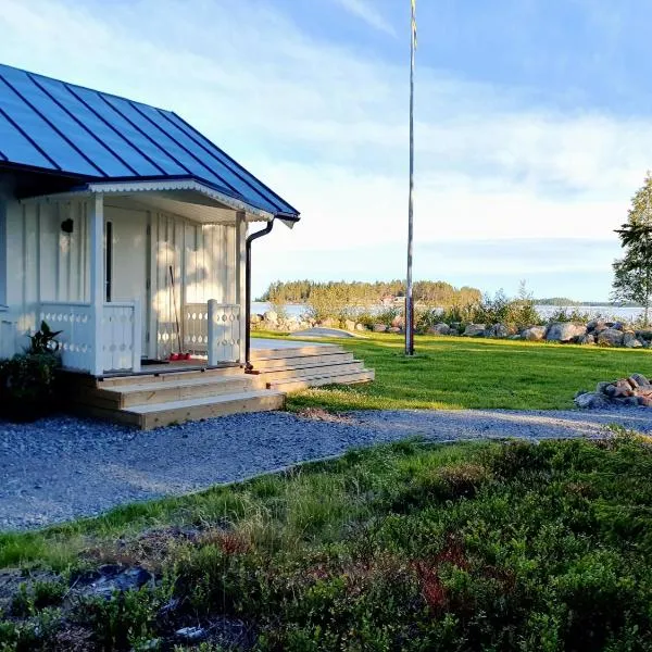 Stuga med havsutsikt, hotel v destinaci Robertsfors
