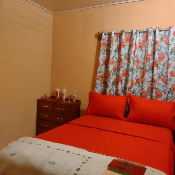 Tessa's Inn, hotel in Arima