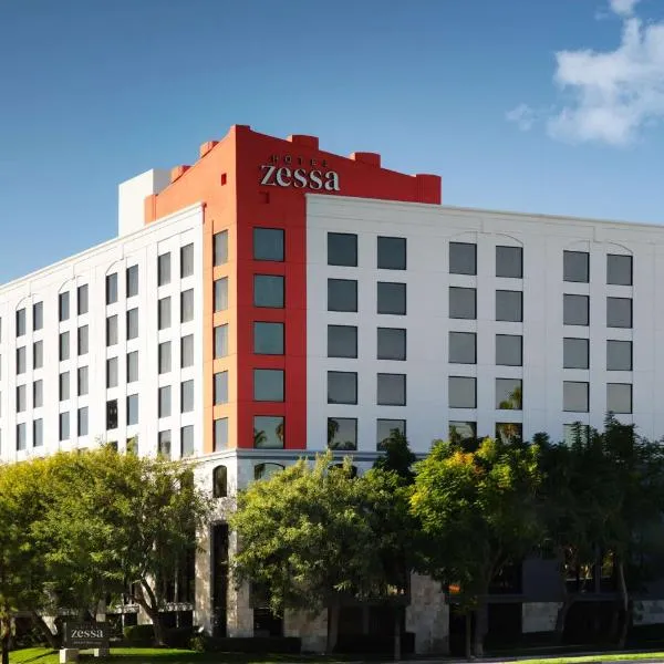 Hotel Zessa Orange County Airport, a DoubleTree by Hilton, hotel in Santa Ana