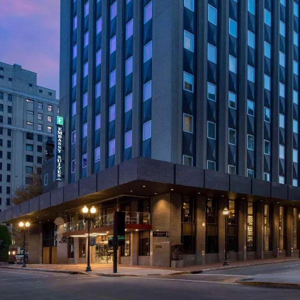 Embassy Suites By Hilton Knoxville Downtown, hotel en Knoxville