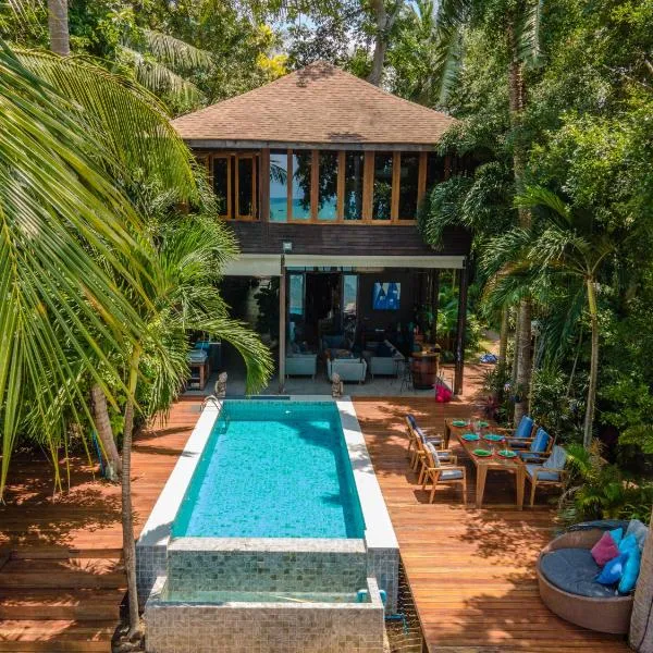 Private Beach House @ Hin Kong Beach, hotel in Hinkong