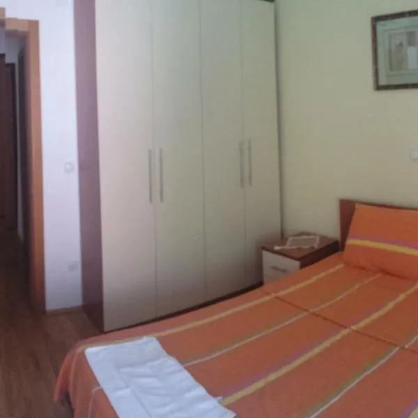 Gjole Apartments, hotel u gradu Lagadin