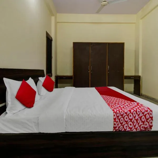 OYO Hotel Tanu Palace، فندق في Wātka