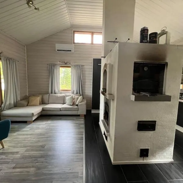Käpälämäki puhtaan veden äärellä omassa rauhassa, hotel v destinaci Enonkoski