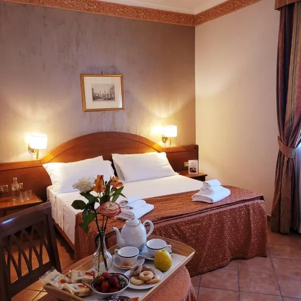 Hotel Squarciarelli – hotel w mieście Grottaferrata