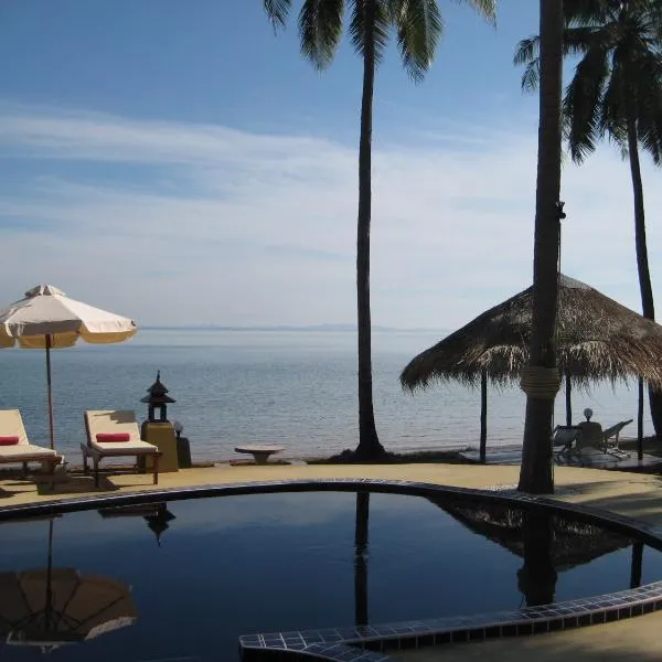 Amber Sands Beach Resort, отель в городе Бан Банг Пит Ланг