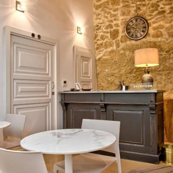 50th Guest House, hotel di Ħal Far