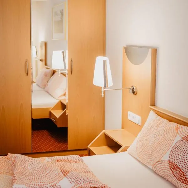 Hotel Garni Stube – hotel w mieście Königschaffhausen