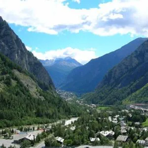 MAISON DU BOURG, hotel in Courmayeur