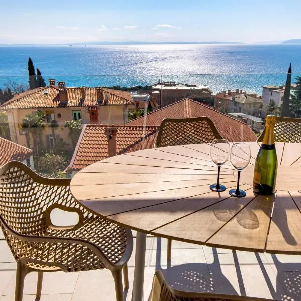 Exclusive Condo SOHO Opatija center with pool and terrace, hotel in Opatija