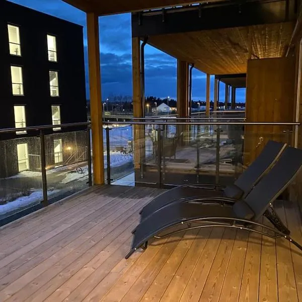 Strøken leilighet inkl parkeringskjeller., hotel en Trondheim
