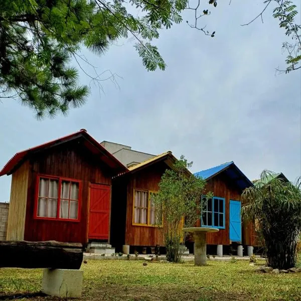 Recanto Cabanas vermelha, hotel in Pinheiro