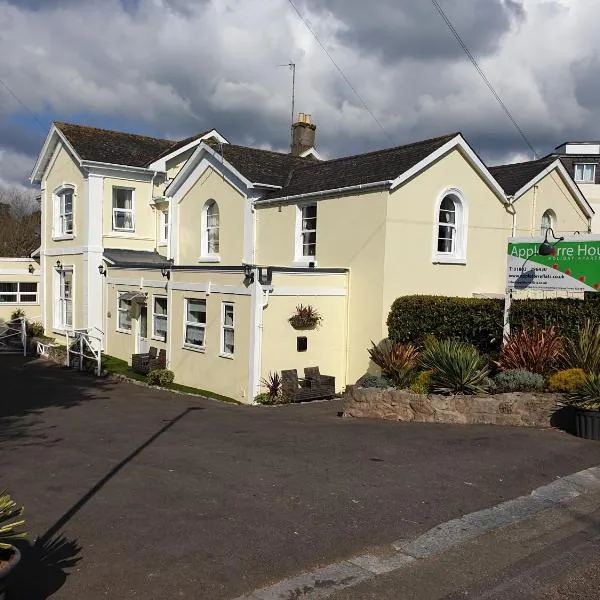 Appletorre House Holiday Flats - Pet Friendly and Private Parking, hotel v destinaci Torquay