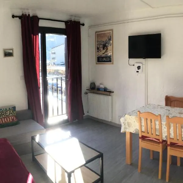 Entre Lacs et Montagnes – hotel w mieście Les Angles
