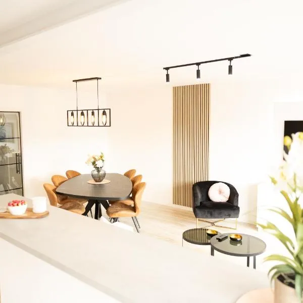 Ostend Centre Bayview Apartment + Free Parking, Hotel in Ostende