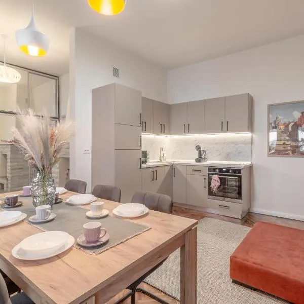 Apartament Ultra-Central Premium cu Parcare Gratuita pe Malul Crisului, hotel v destinaci Oradea