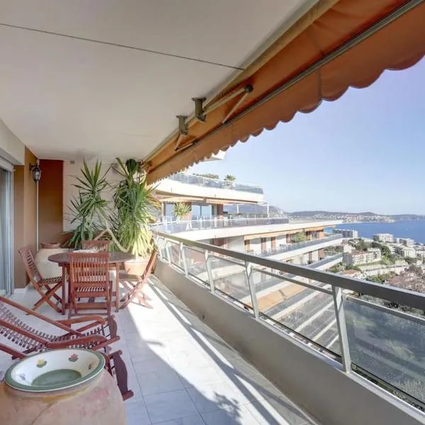 Nice Apartment Pool Large Terrace Parking Air Conditioning 2 Bedrooms, hôtel à Nice