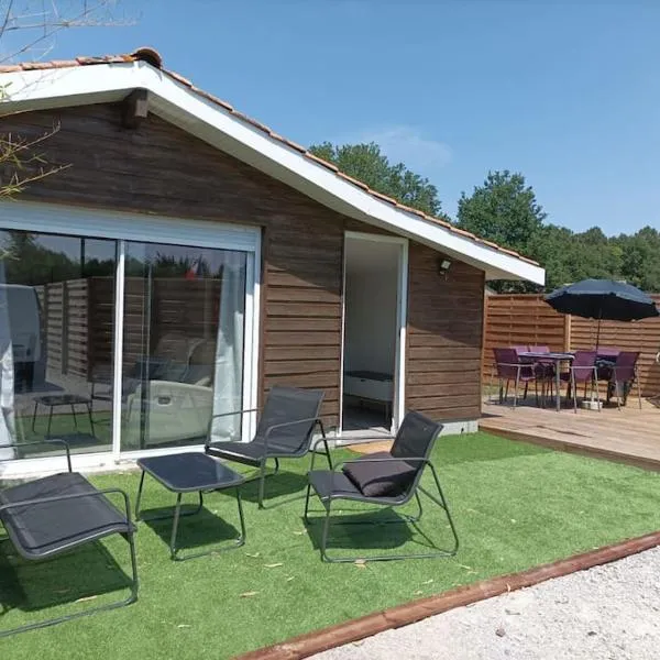 Maison chaleureuse au calme, hotel v destinaci Le Barp
