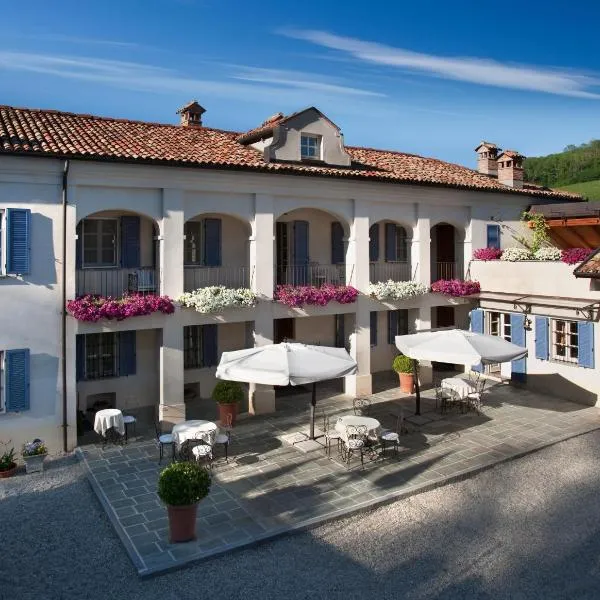 Marcarini Agriturismo, hotel i Neviglie