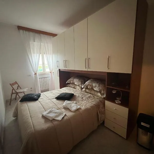 Alloggio turistico FRANCY HOME, hotell i Fiumicino