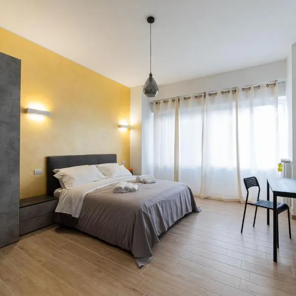 Al Teatro Rooms، فندق في باري