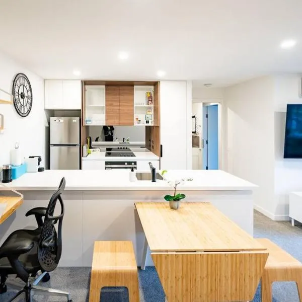 Luxury and Stylish Apt on NB Ave, hotel in Canberra
