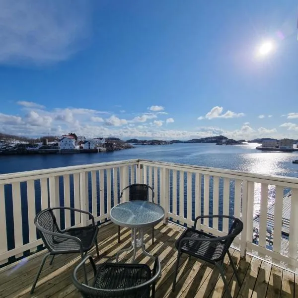 Apartment with fantastic seaview in Henningsvær., hótel í Henningsvær