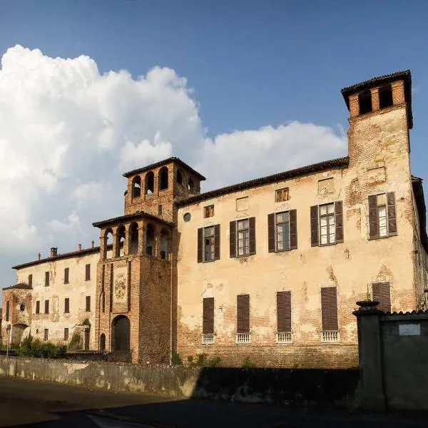 AGRITURISMO CASTELLO BECCARIA, hotel v destinaci Pieve del Cairo