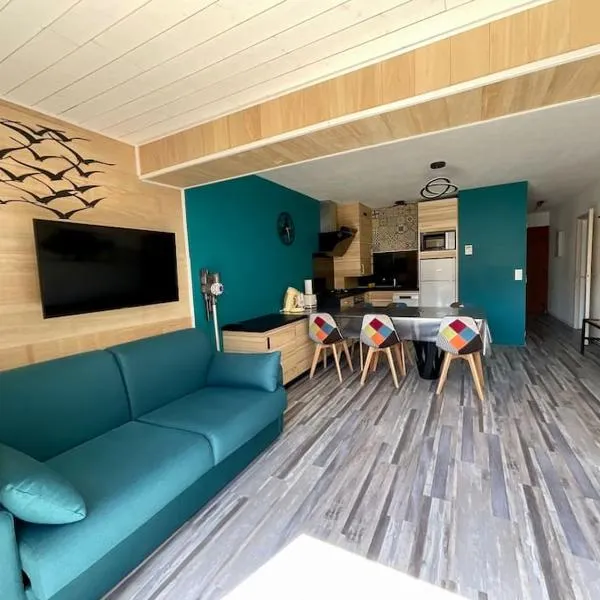 La Villa Azur - Chaleureuse maisonnette avec piscine partagée, hotel in Capbreton