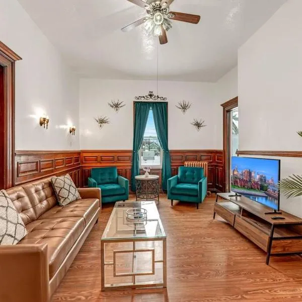 Victorian Charm in Buffalo & Niagara Falls, hotel v destinaci Buffalo