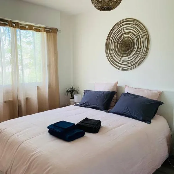 Charmant T2 idéal CV parking privé à la résidence, hotel em Gap