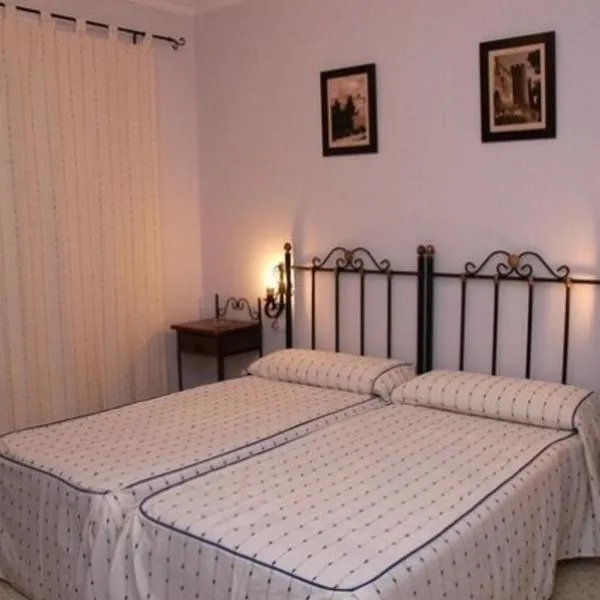 Hotel Don Juan, hotel v destinaci El Coronil