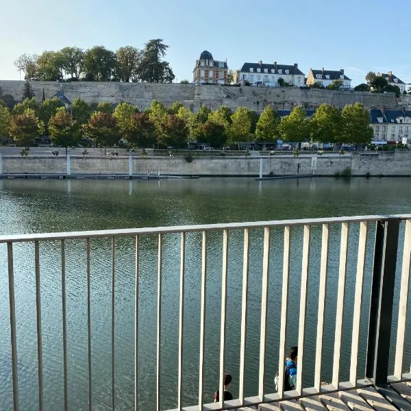 Résidence Amaya - haut standing au bord de l'Oise – hotel w mieście Pontoise