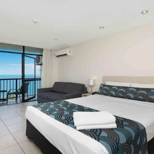 Studio 811 - Picturesque Beachfront Views, khách sạn ở North Ward