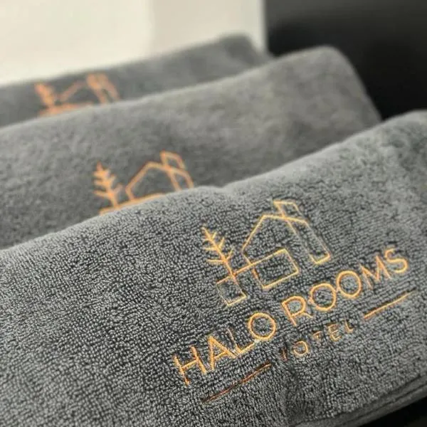 Halo Rooms Hotel, hotel di Wakaf Baharu