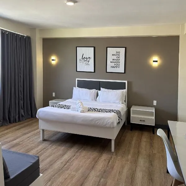 D'ELEMENTS HOTEL AND DORMITORY, hotel v destinaci Laoag