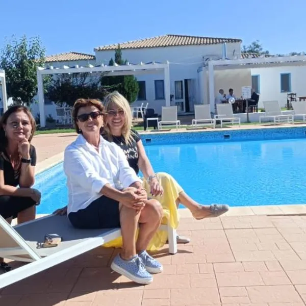 Hotel Baia Cea – hotel w mieście Bari Sardo
