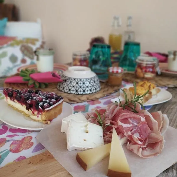 Il Sentiero B&Bìo, hotel v destinaci SantʼAntìoco