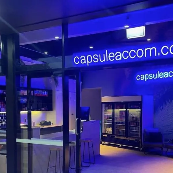 Capsuleaccom Hostel, hotel em Gold Coast