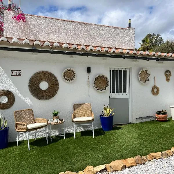 Villa Casa Rosa, El Torcal, hotel en Almogía