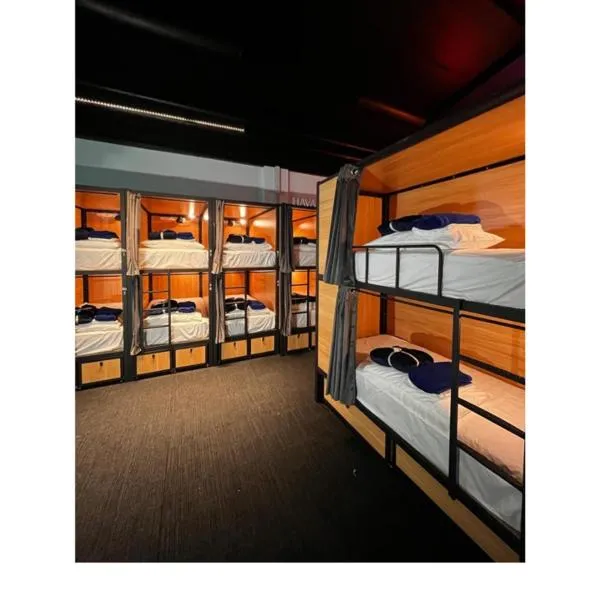 Capsuleaccom Hostel, hotel v destinaci Gold Coast
