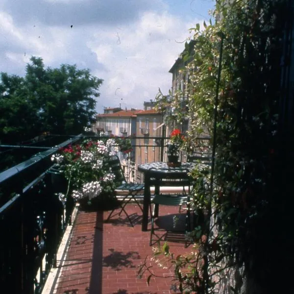 Le Camere Di Paolino, отель в городе Манчано