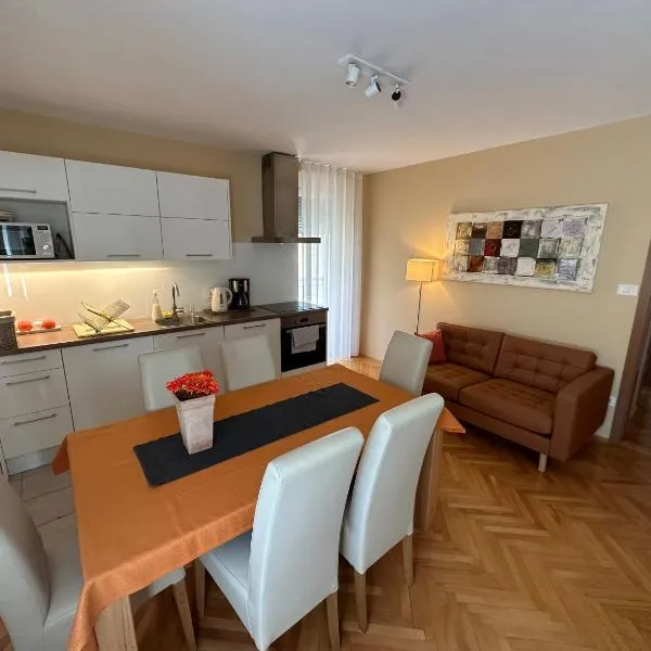Apartment with balcony Hiša Brdo 48, hotel a Bovec